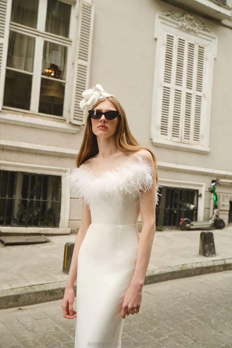 Herve Leger White Feather Strapless Gnow 